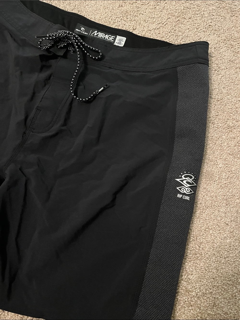 Rip Curl Black Men's Board Shorts with Subtle Side Panels 38 - Picture 3 of 7